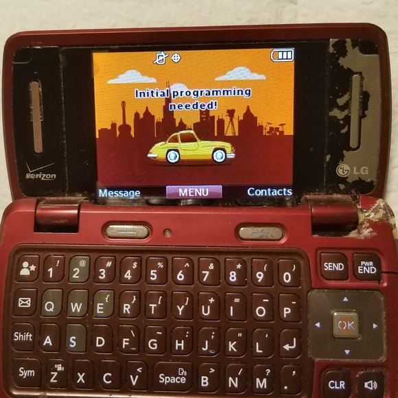 Vintage phone  See all pictures!!!  This does have damage to one corner - Picture 5 of 12